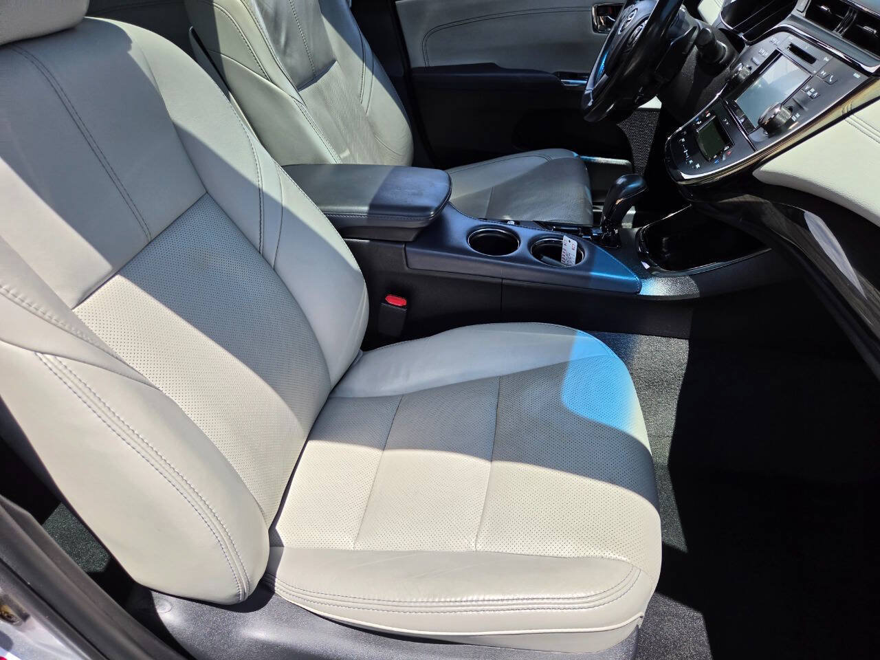 Used 2015 Toyota Avalon Limited FWD image 44