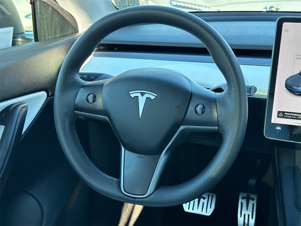 Used 2021 Tesla Model Y Long Range image 25