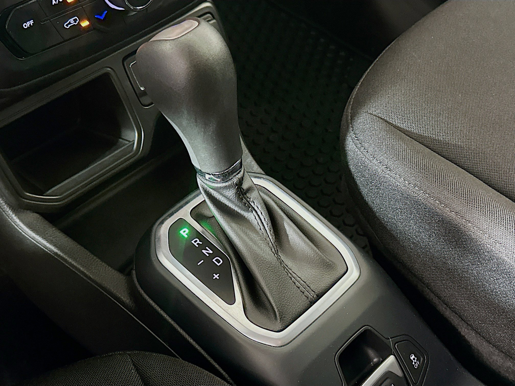 Used 2021 Jeep Renegade Latitude w/ Convenience Group image 24