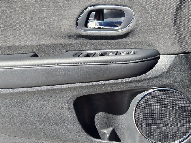 Used 2019 Honda HR-V EX image 16