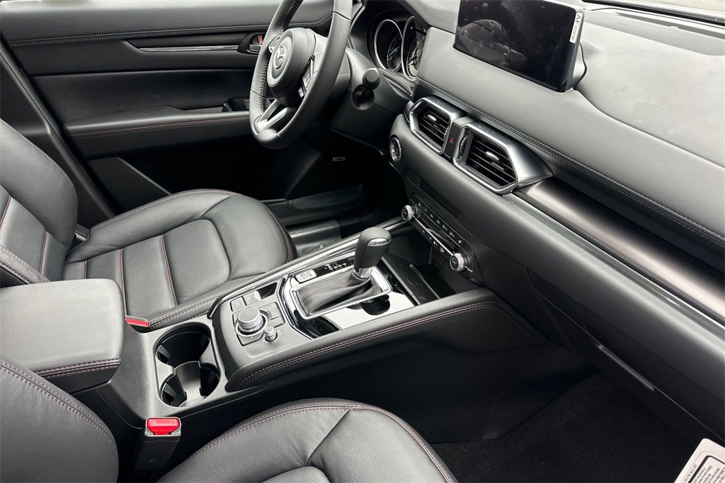 New 2025 MAZDA CX-5 Carbon Edition image 17