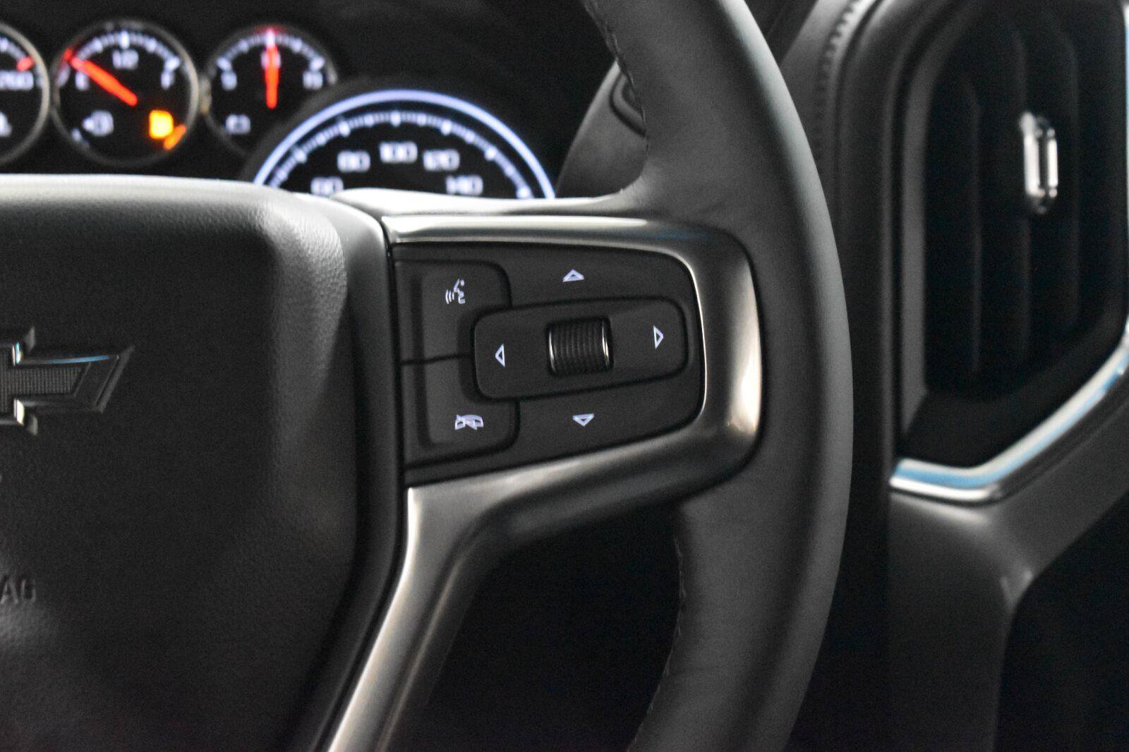 Used 2022 Chevrolet Silverado 1500 RST AWD/4WD image 8