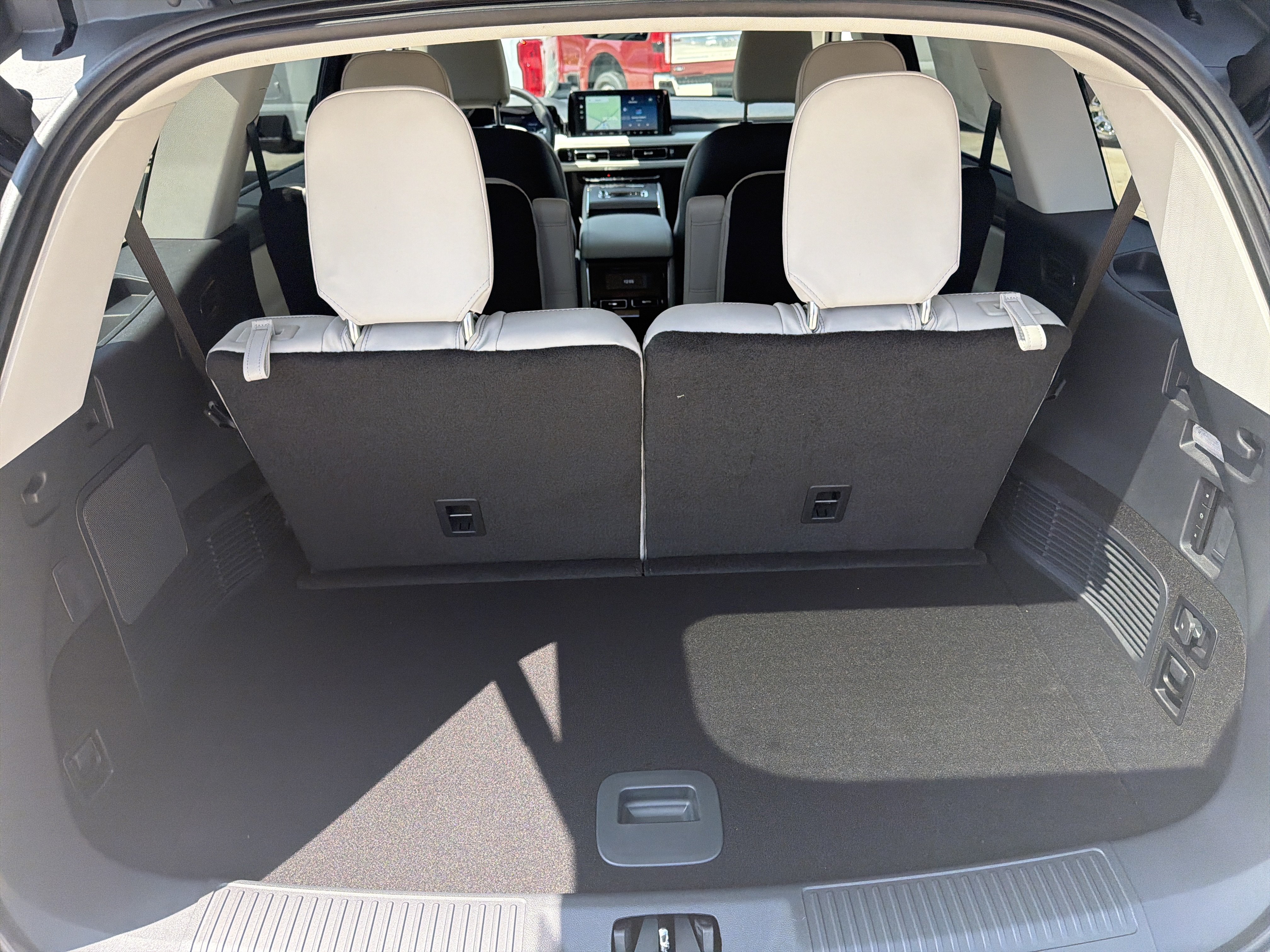 New 2027 Lincoln Aviator AWD image 10