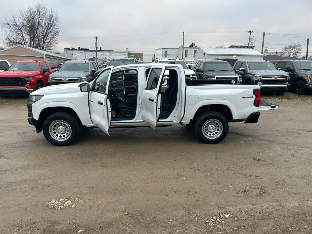 Used 2025 Chevrolet Colorado W/T image 21