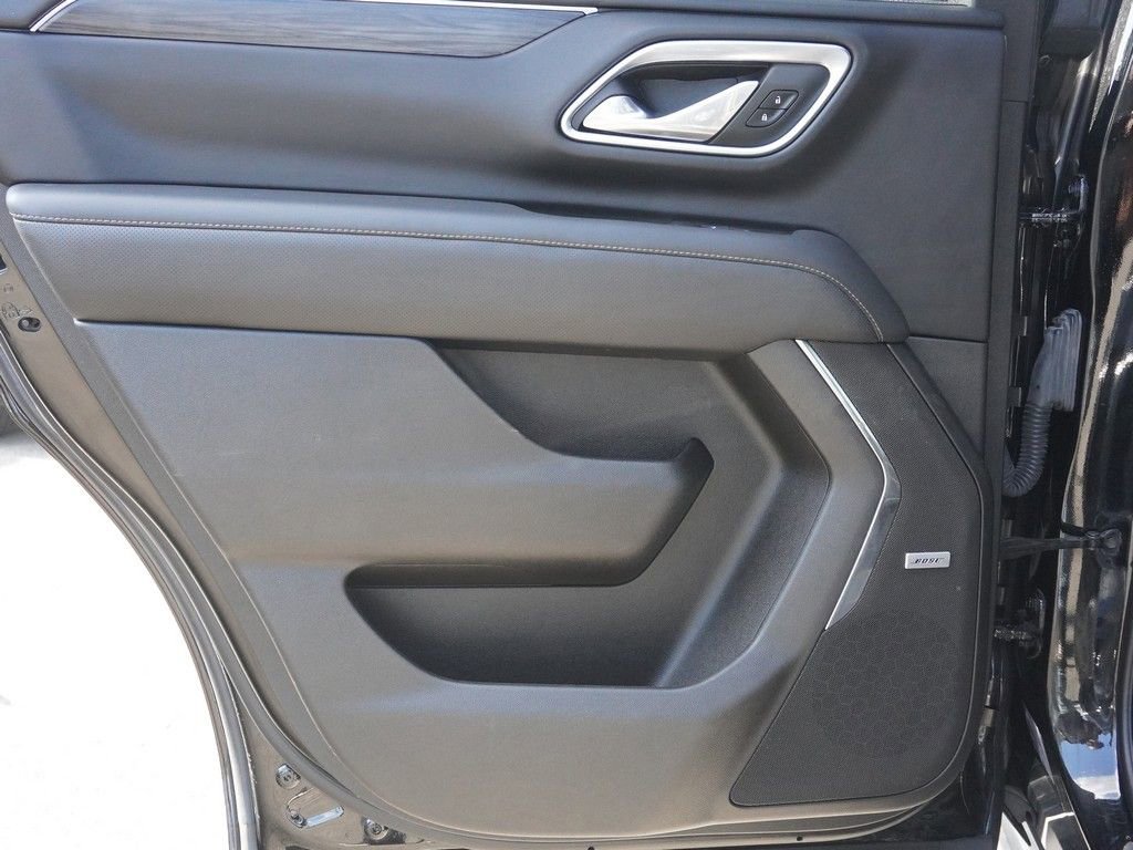 Used 2023 GMC Yukon SLT w/ SLT Premium Package image 34