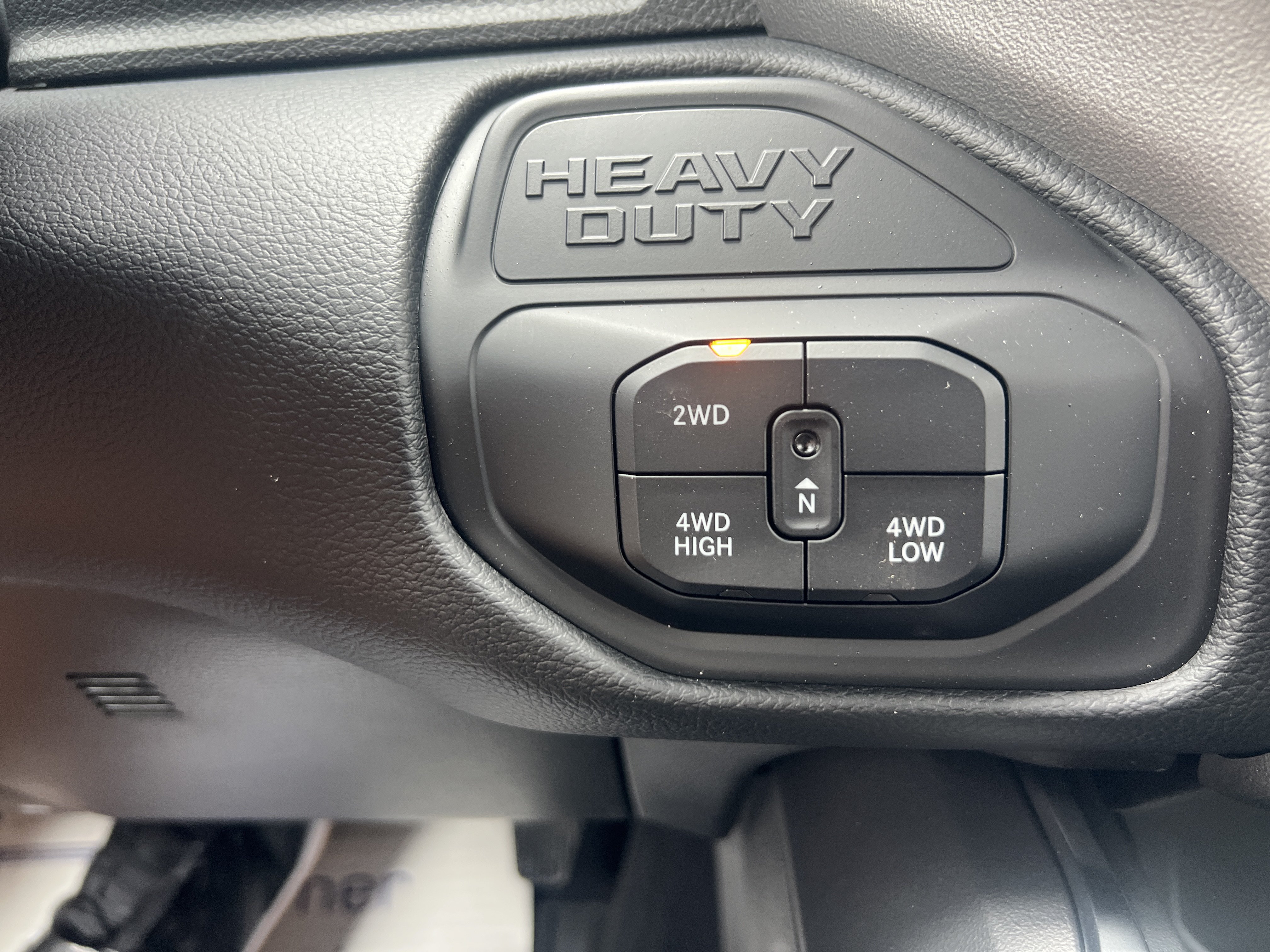 New 2027 RAM 2500 Laramie AWD/4WD image 34