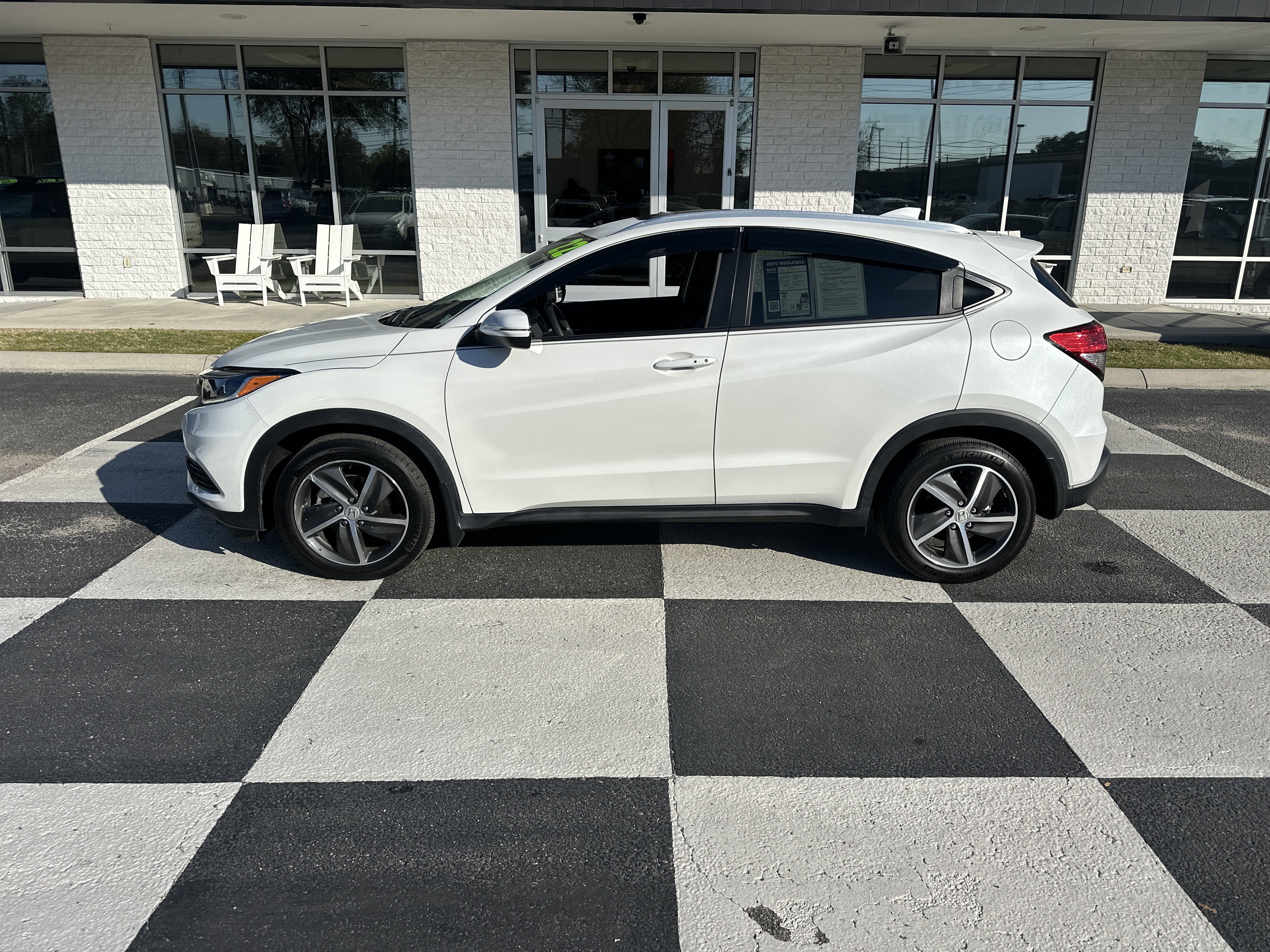 Used 2022 Honda HR-V EX image 1