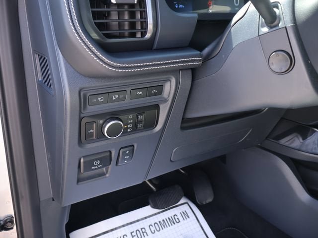 Used 2023 Ford F150 Lightning Platinum AWD/4WD image 29