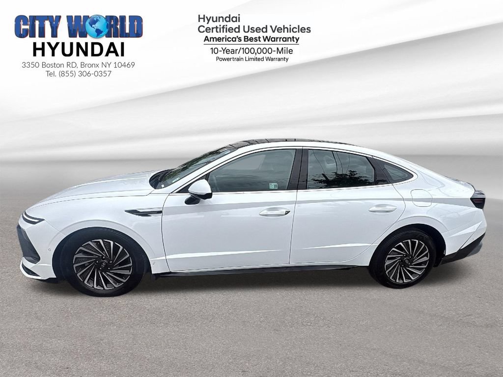Used 2025 Hyundai Sonata Limited FWD image 2