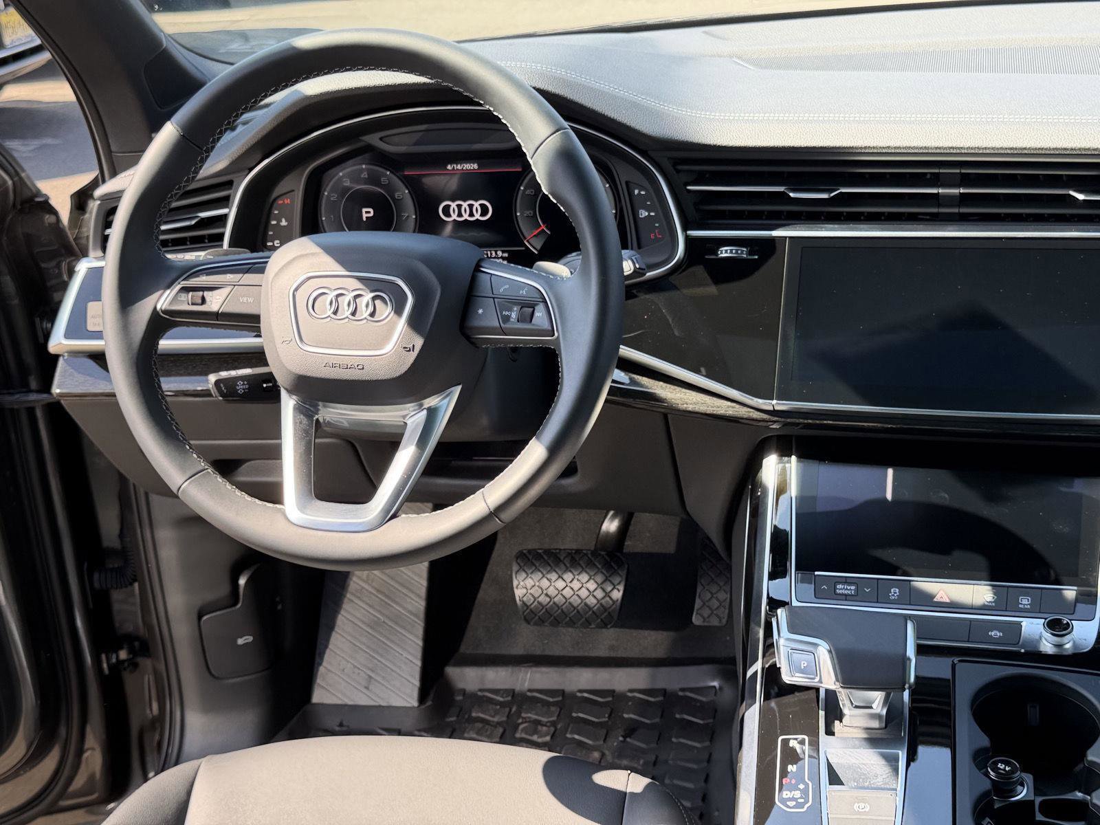 Used 2025 Audi Q7 2.0T Premium w/ Convenience Plus Package image 19