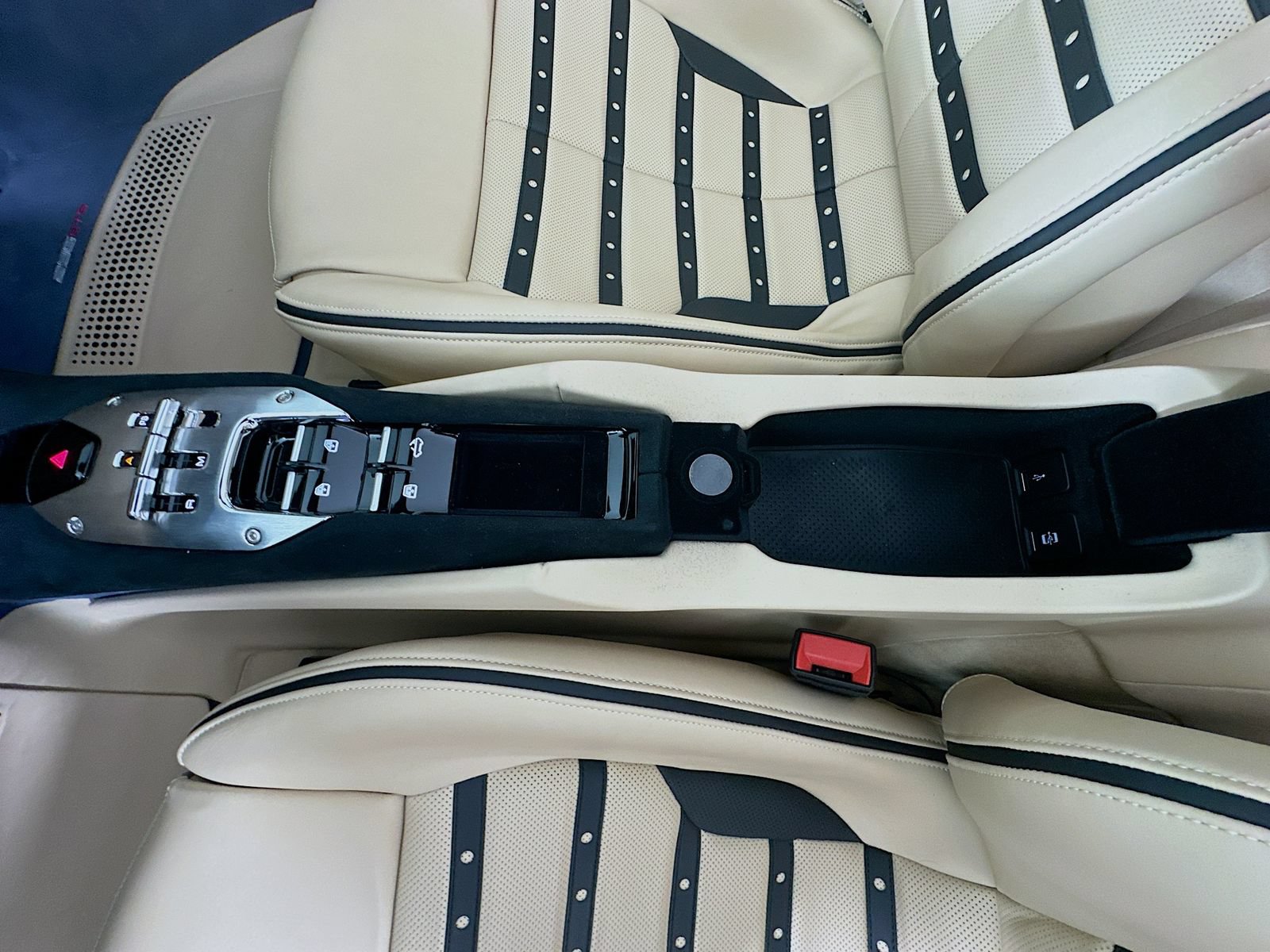 Used 2025 Ferrari 296 GTS RWD image 30