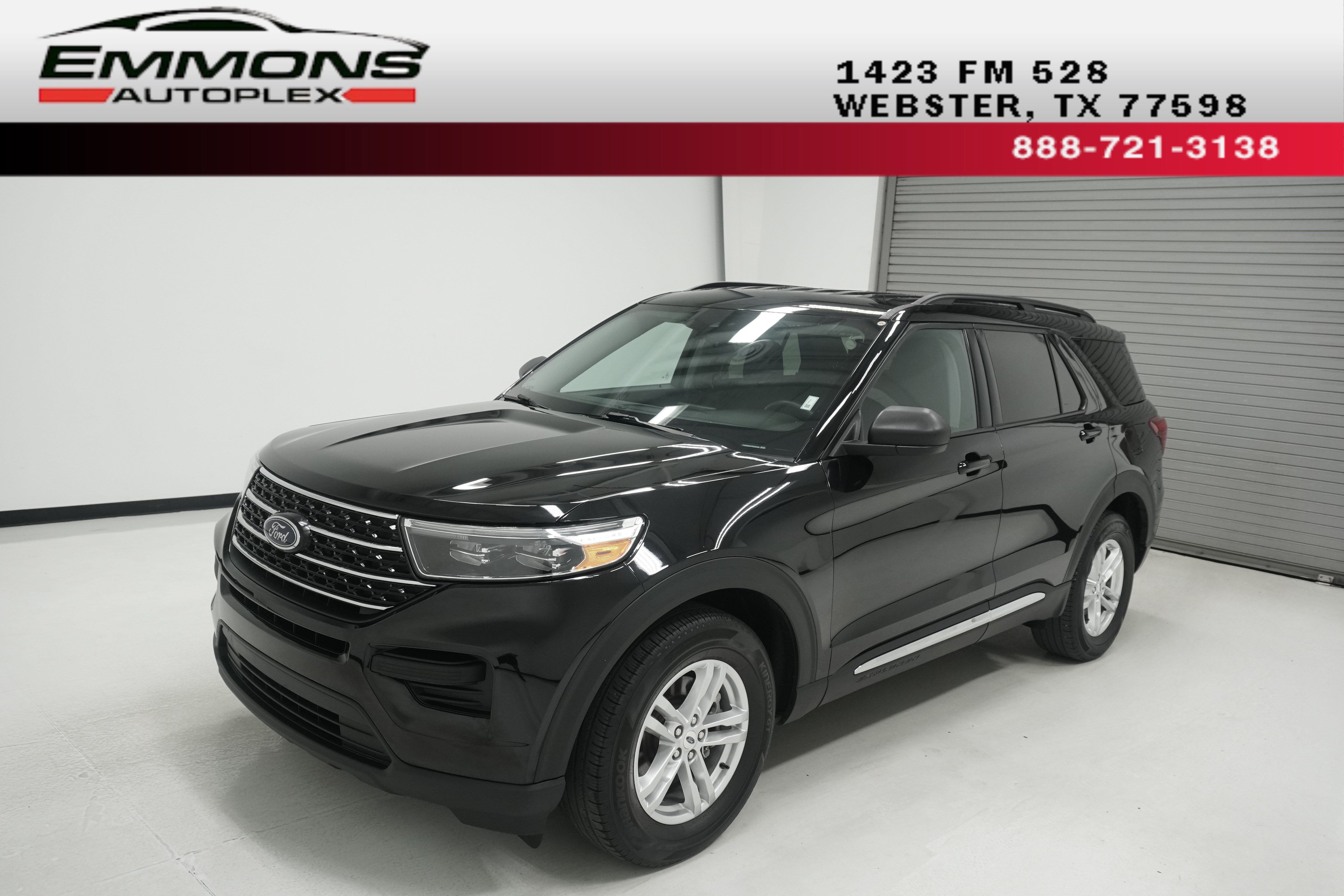 Used 2023 Ford Explorer XLT AWD/4WD image 1