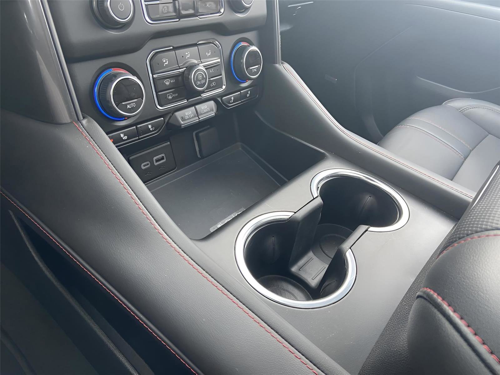 Used 2023 Chevrolet Tahoe RST image 32