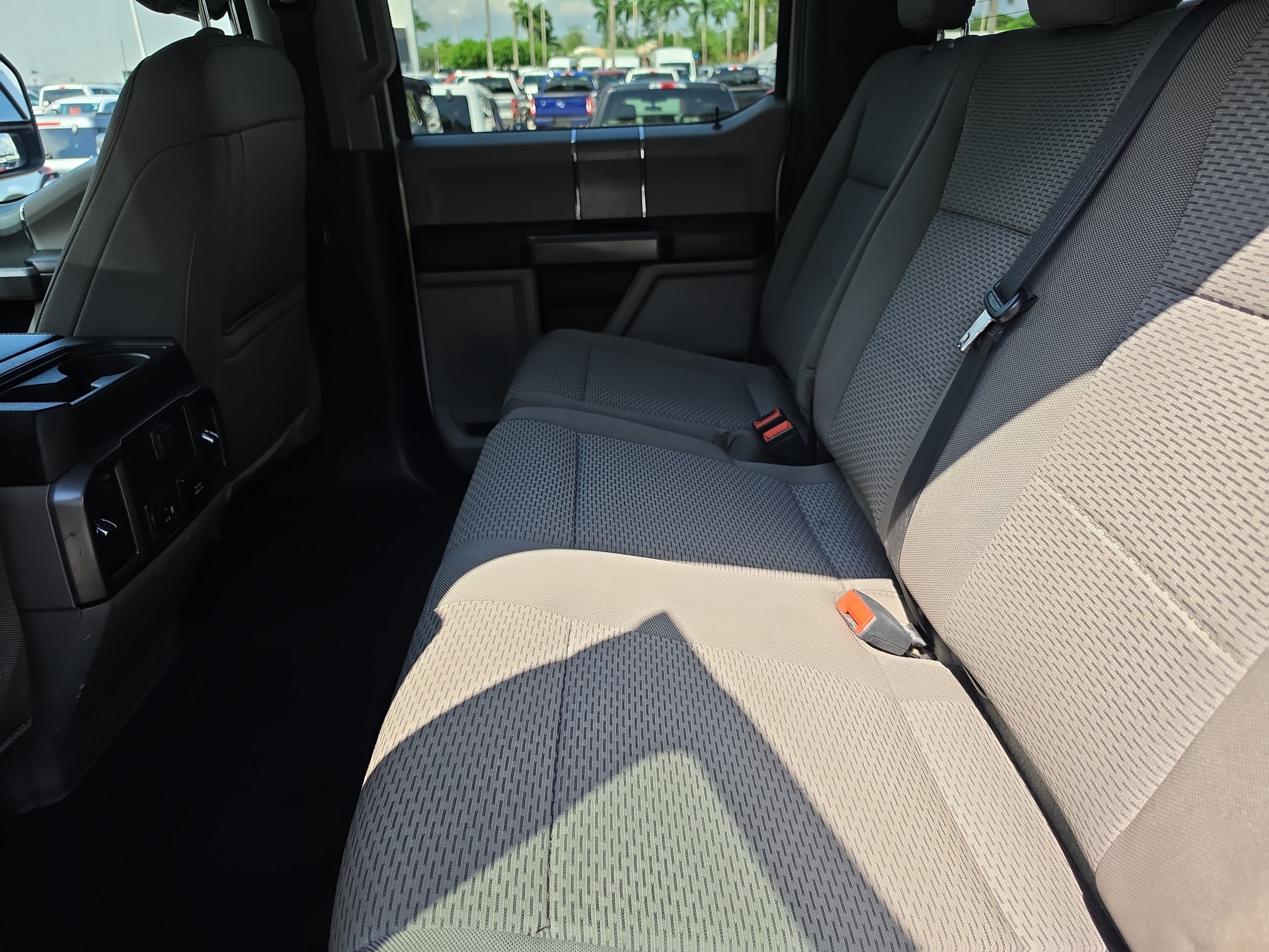 Used 2021 Ford F350 XLT w/ XLT Premium Package AWD/4WD image 13