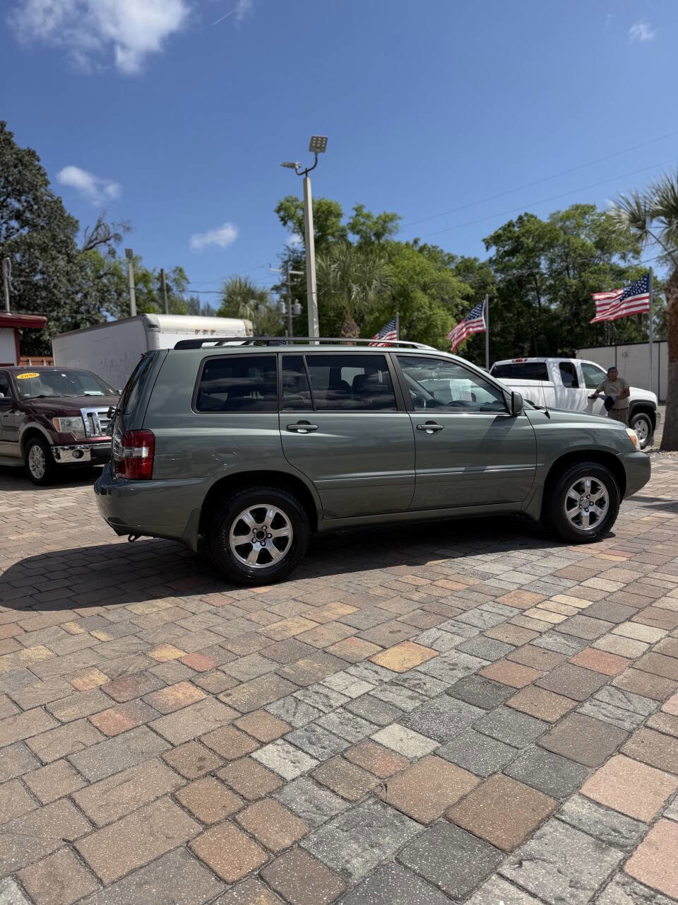 Used 2004 Toyota Highlander 2WD V6 image 4