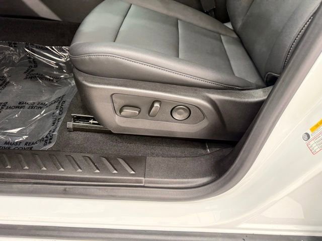 Used 2024 Chevrolet Colorado LT w/ LT Convenience Package III image 12