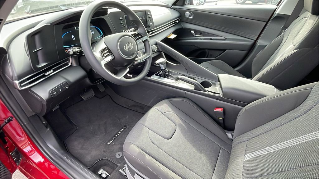New 2026 Hyundai Elantra SE image 13
