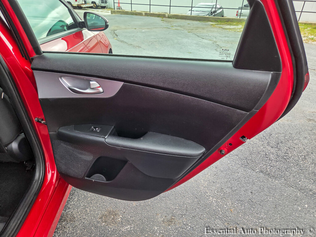 Used 2024 Kia Forte LXS w/ LXS Technology Package image 29