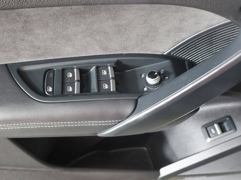 Used 2018 Audi SQ5 Prestige w/ Prestige Package AWD/4WD image 34