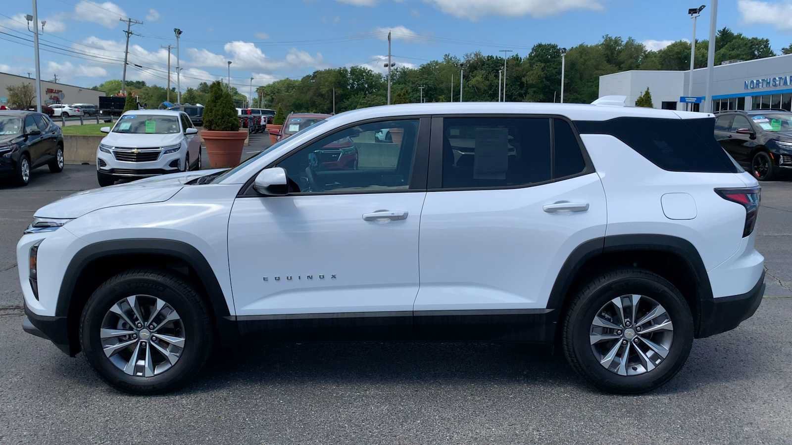 Certified 2026 Chevrolet Equinox LT w/ Convenience Package II AWD/4WD image 5