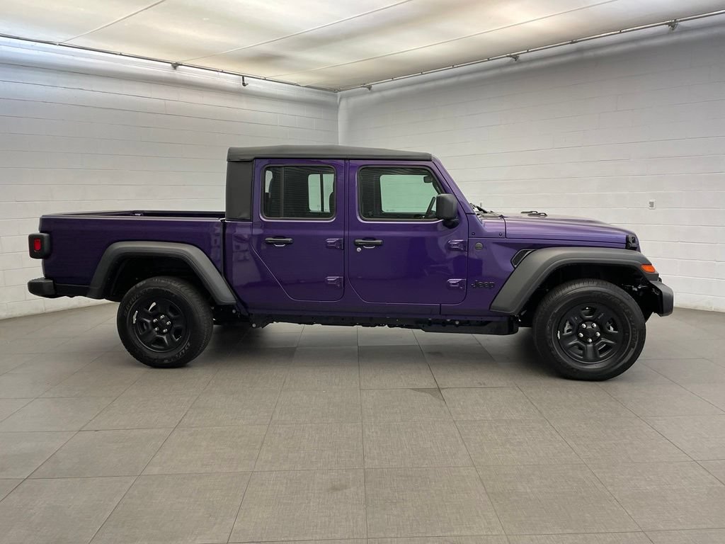 New 2026 Jeep Gladiator Sport AWD/4WD image 2