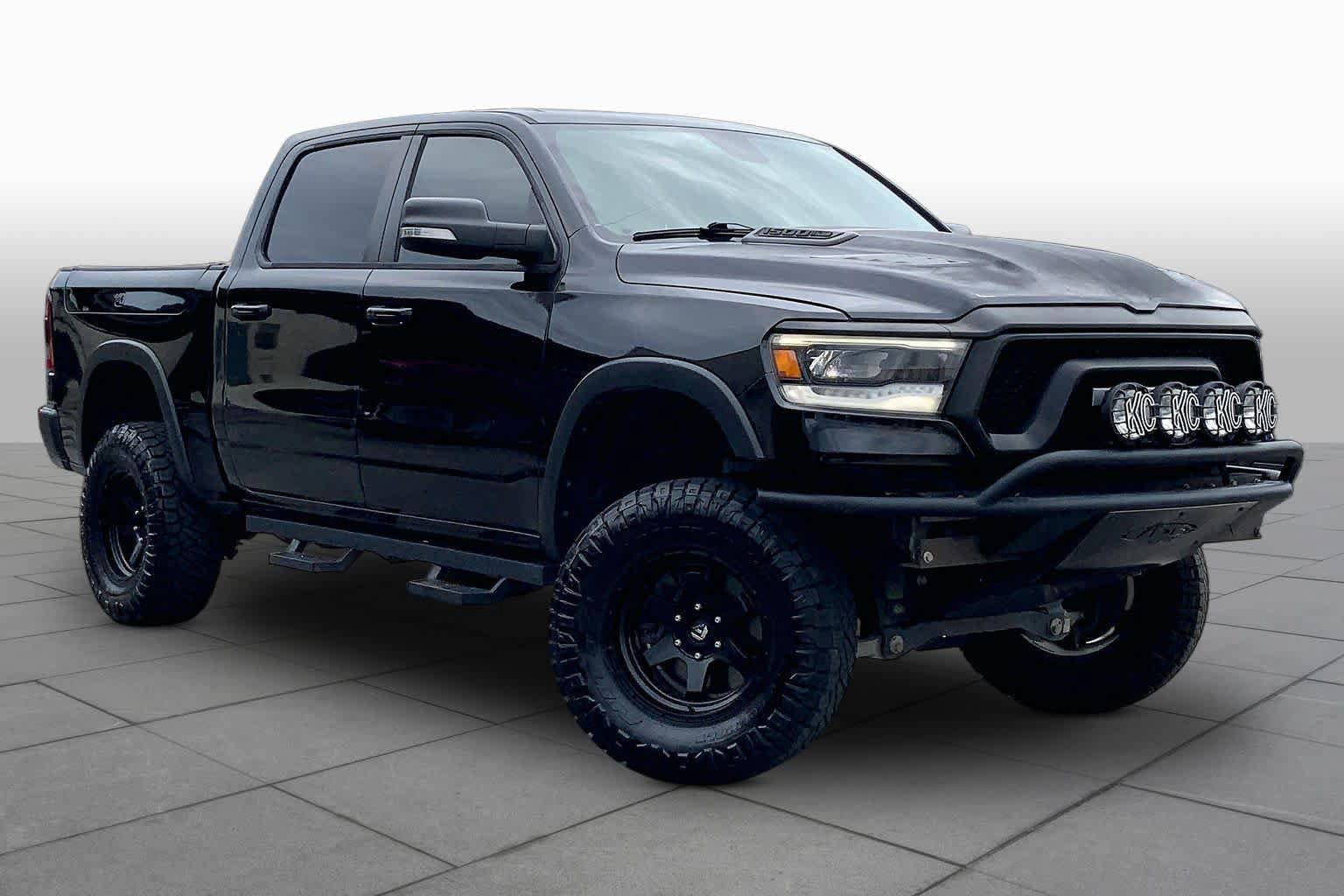 Used 2019 RAM 1500 Rebel w/ Rebel Level 2 Equipment Group AWD/4WD image 3