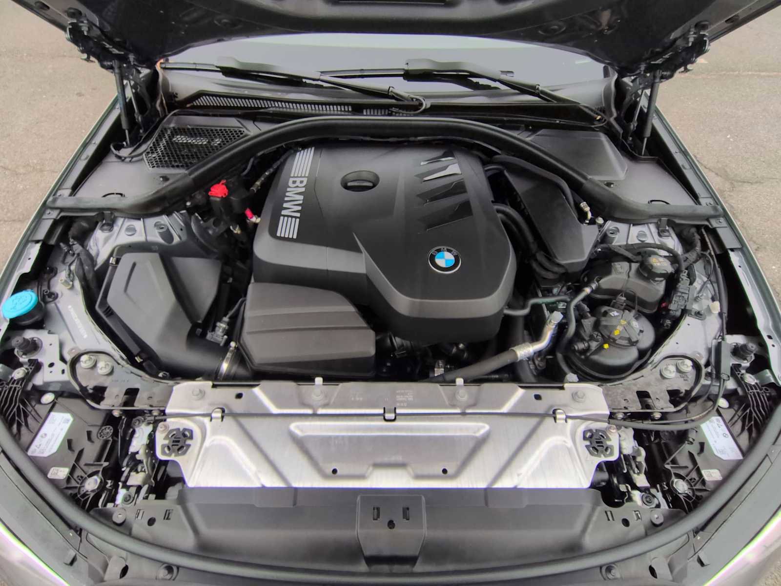 Used 2026 BMW 330i xDrive Sedan w/ M Sport Package image 15