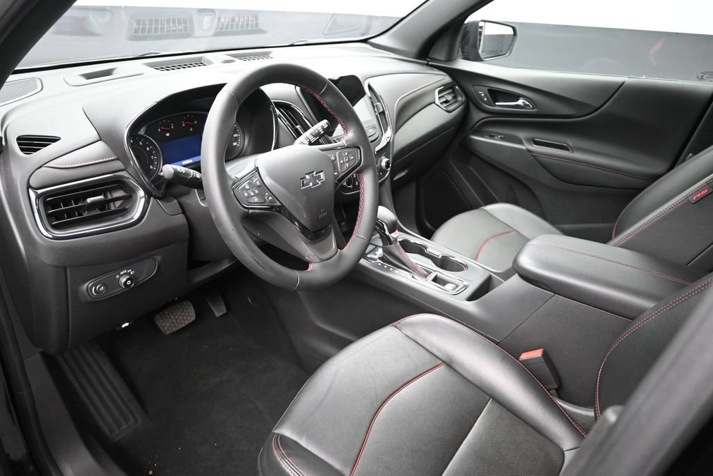 Used 2023 Chevrolet Equinox RS w/ RS Leather Package AWD/4WD image 9