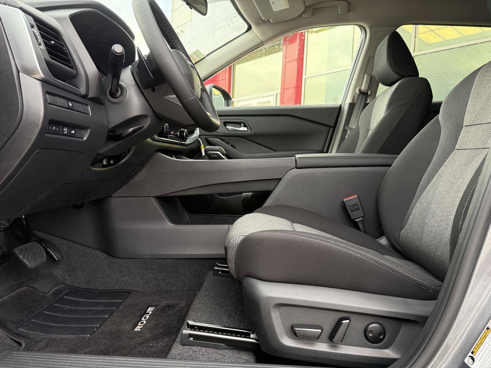 New 2026 Nissan Rogue SV w/ Cold Weather Package FWD image 16