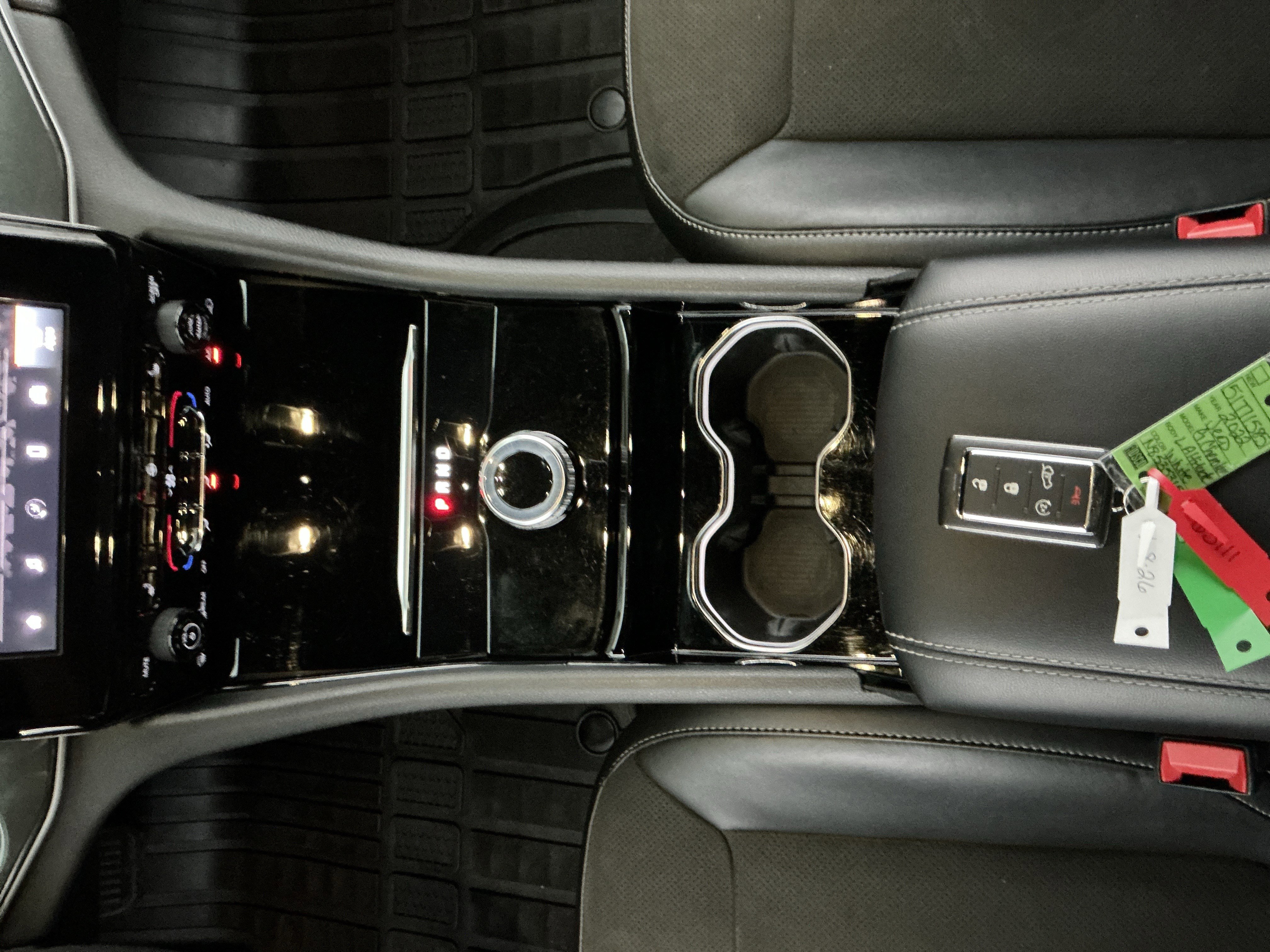 Used 2022 Jeep Grand Cherokee L Laredo image 11