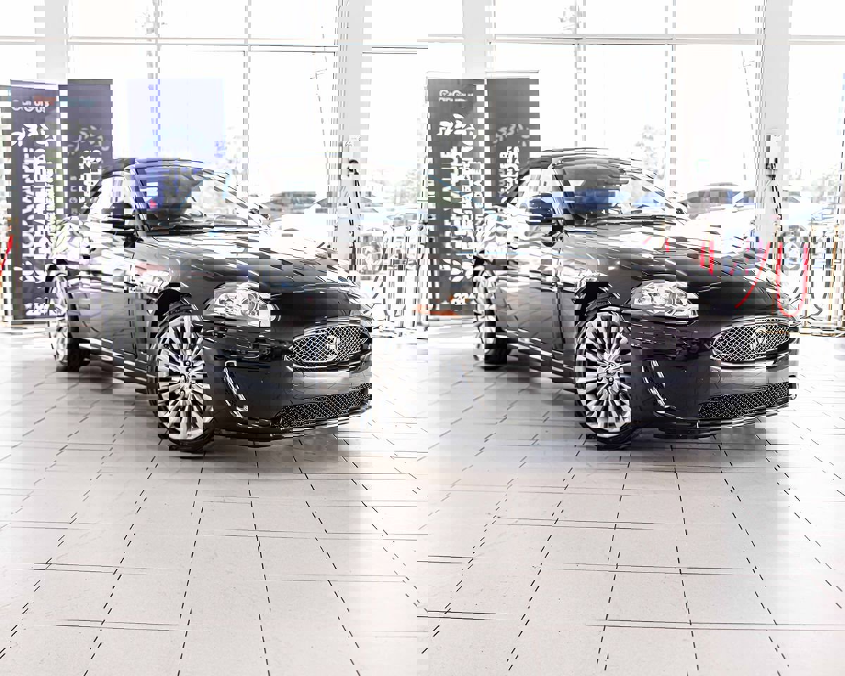 Used 2011 Jaguar XK Convertible image 5