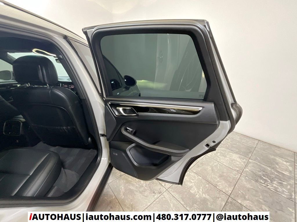 Used 2022 Porsche Macan S image 44