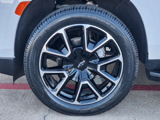 Used 2024 Chevrolet Tahoe RST w/ Luxury Package RWD image 10