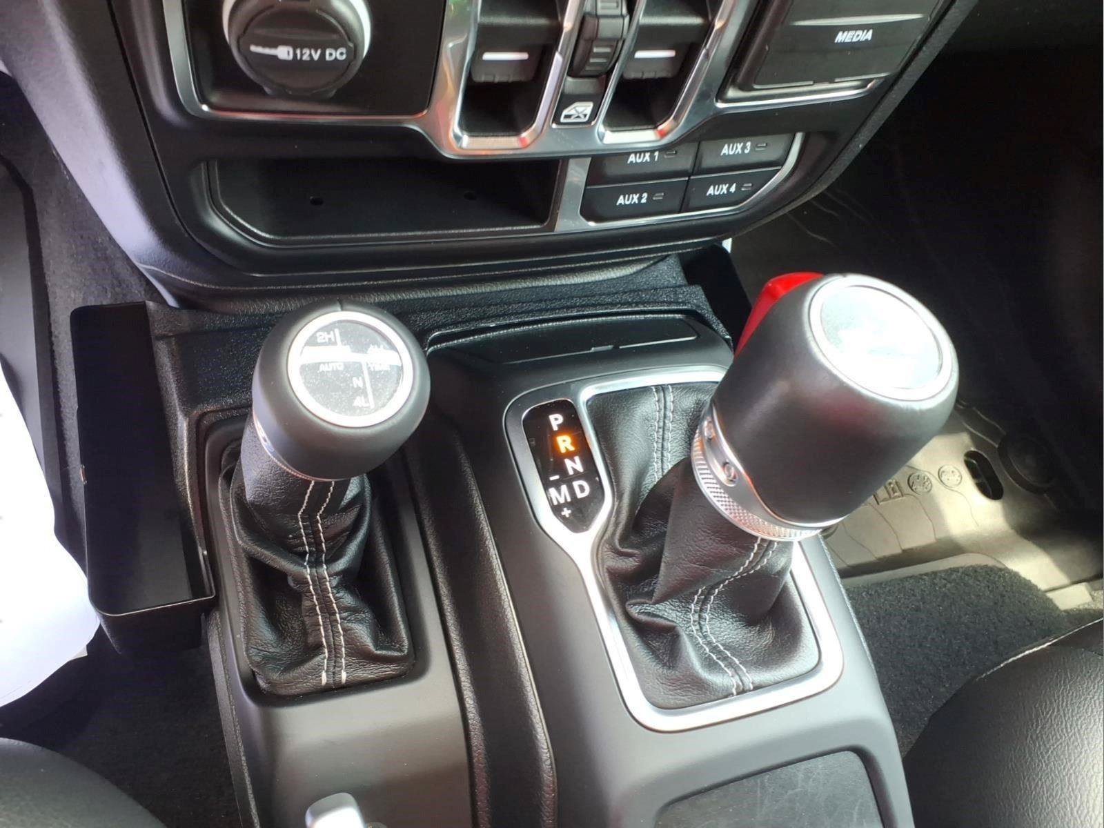 Used 2021 Jeep Wrangler Unlimited Sahara w/ LED Lighting Group AWD/4WD image 25