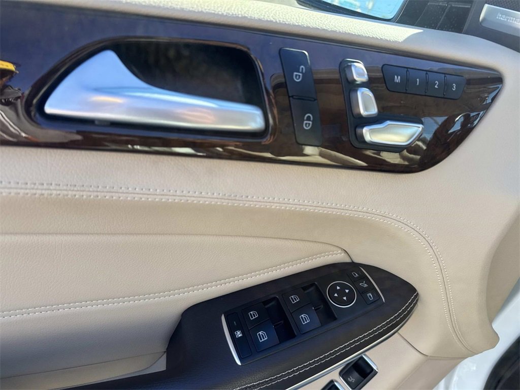 Used 2018 Mercedes-Benz GLS 550 4MATIC w/ Driver Assistance Package image 21