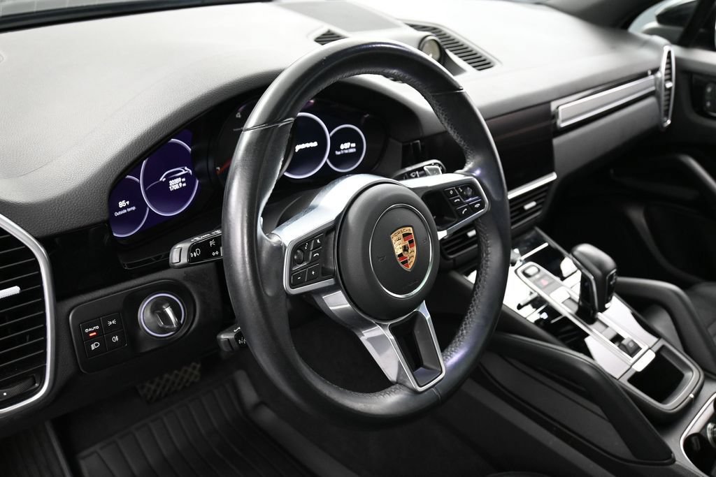 Certified 2023 Porsche Cayenne Platinum Edition AWD/4WD image 17