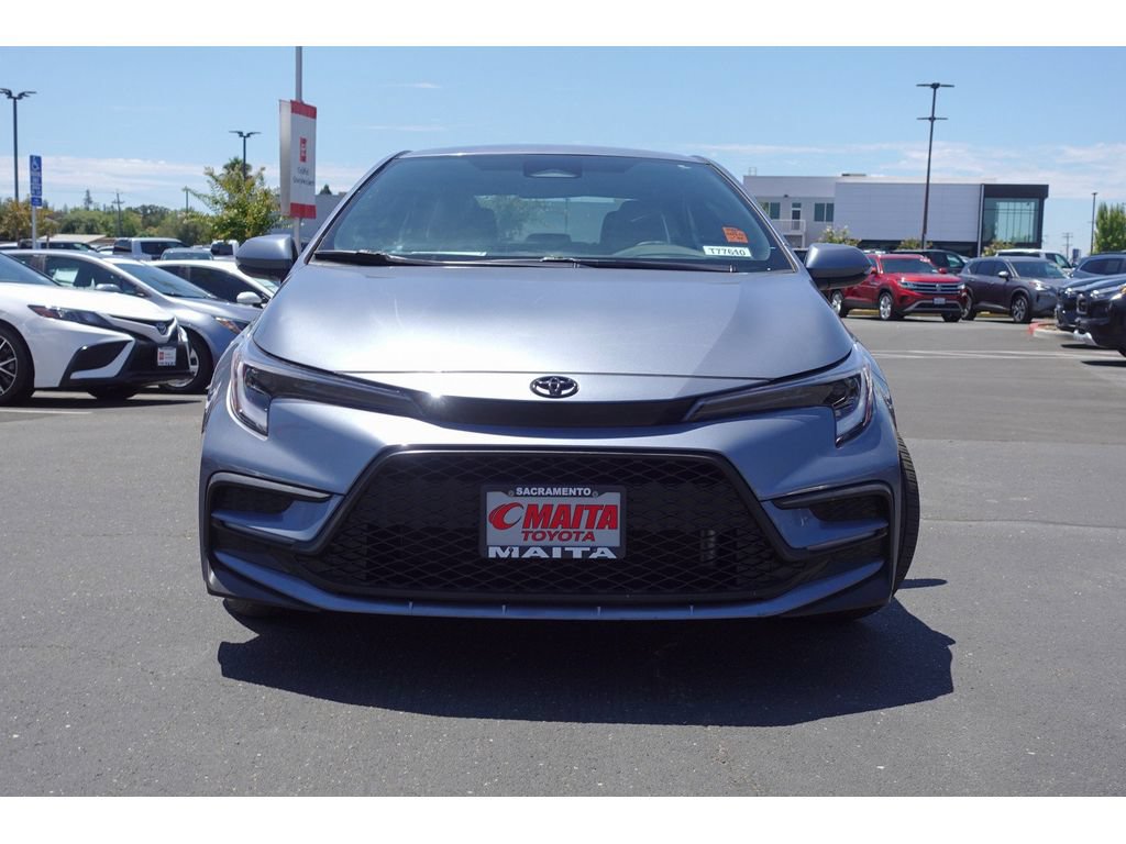 Used 2025 Toyota Corolla SE FWD image 3