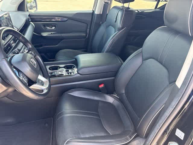 Used 2025 Honda Pilot Elite image 11