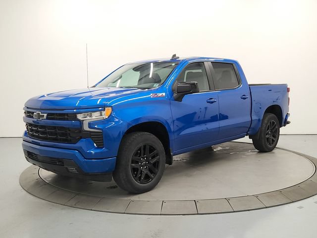 Used 2024 Chevrolet Silverado 1500 RST w/ Z71 Off-Road Package AWD/4WD image 3