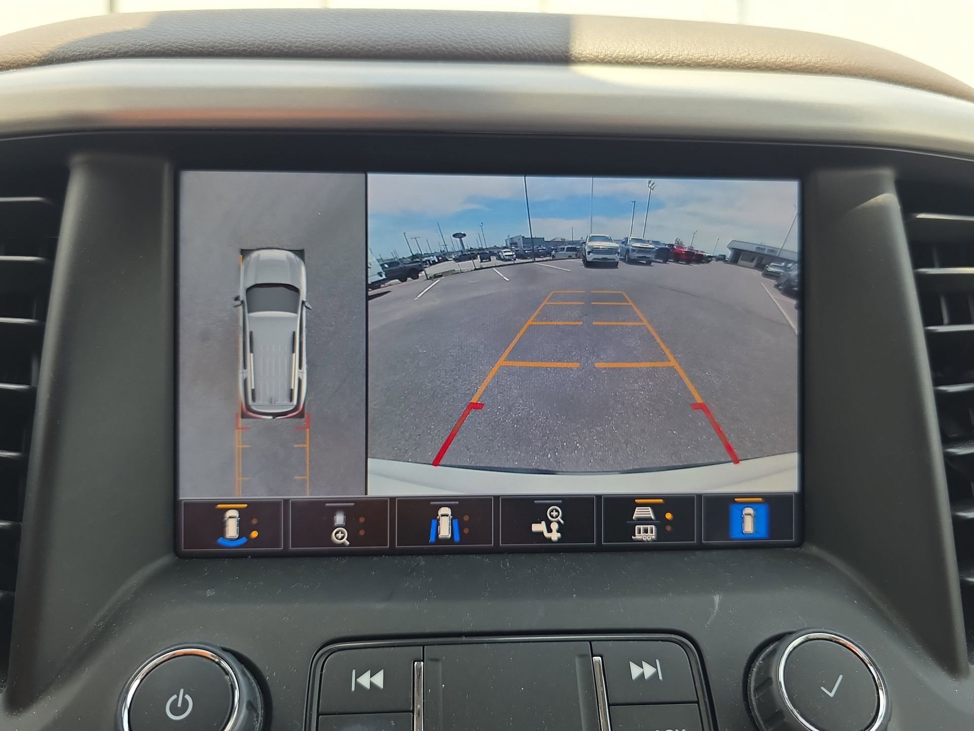 Used 2021 GMC Acadia SLT w/ Technology Package FWD image 27