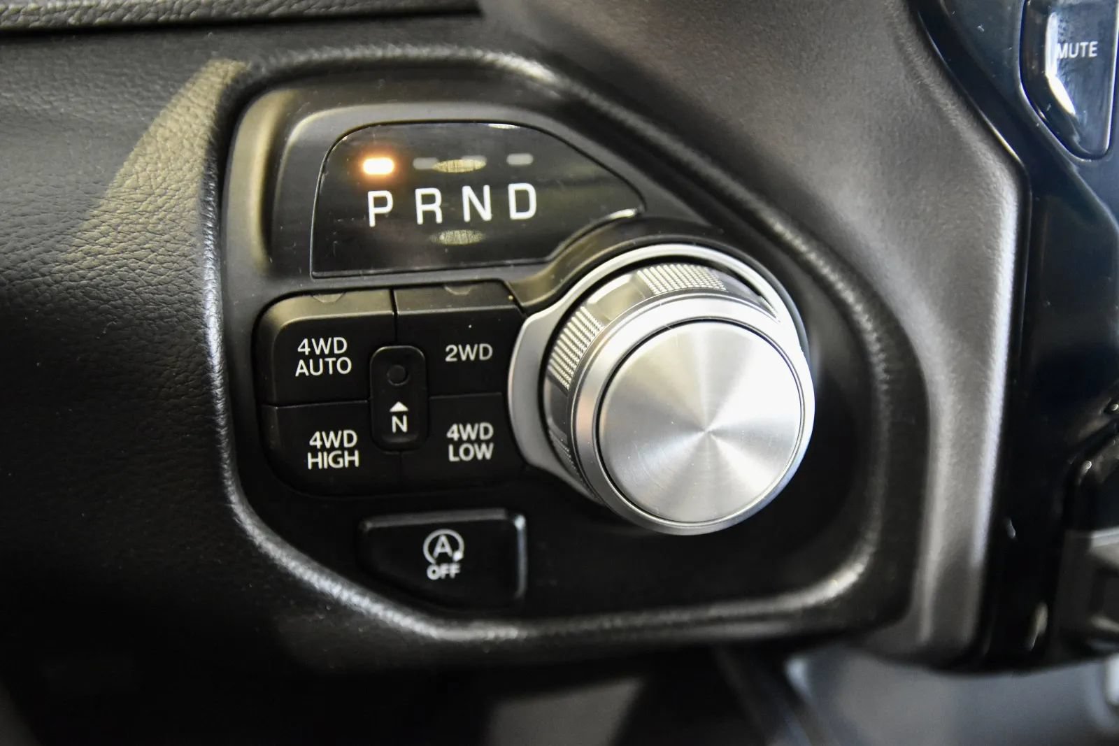 Used 2023 RAM 1500 Laramie AWD/4WD image 15
