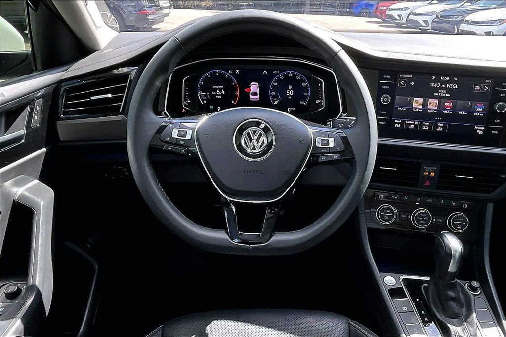 Certified 2020 Volkswagen Jetta SEL Premium image 19