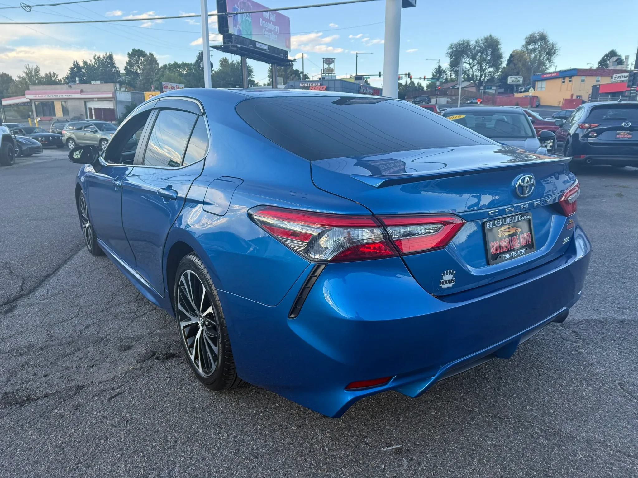 Used 2018 Toyota Camry SE FWD image 6