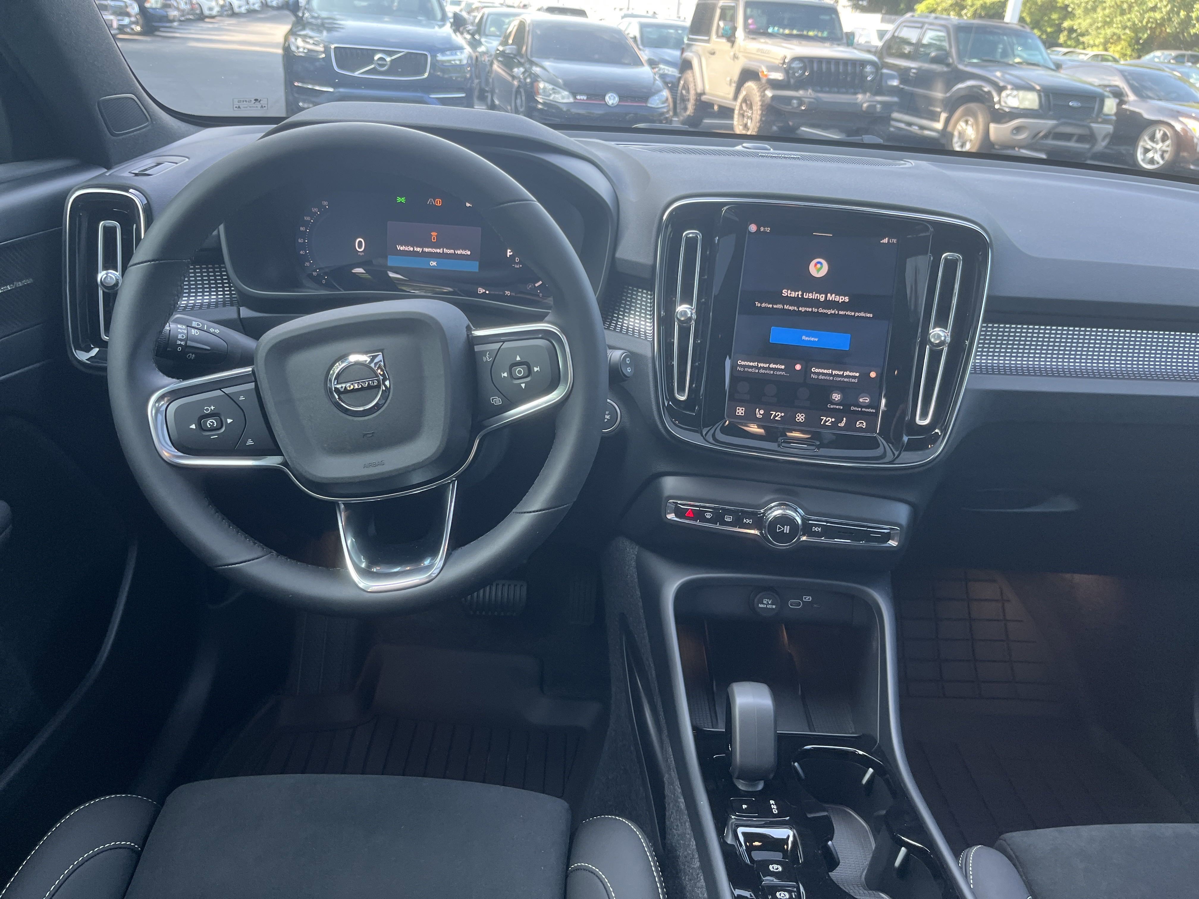 Used 2026 Volvo XC40 B5 Ultra w/ Protection Package Premier image 18