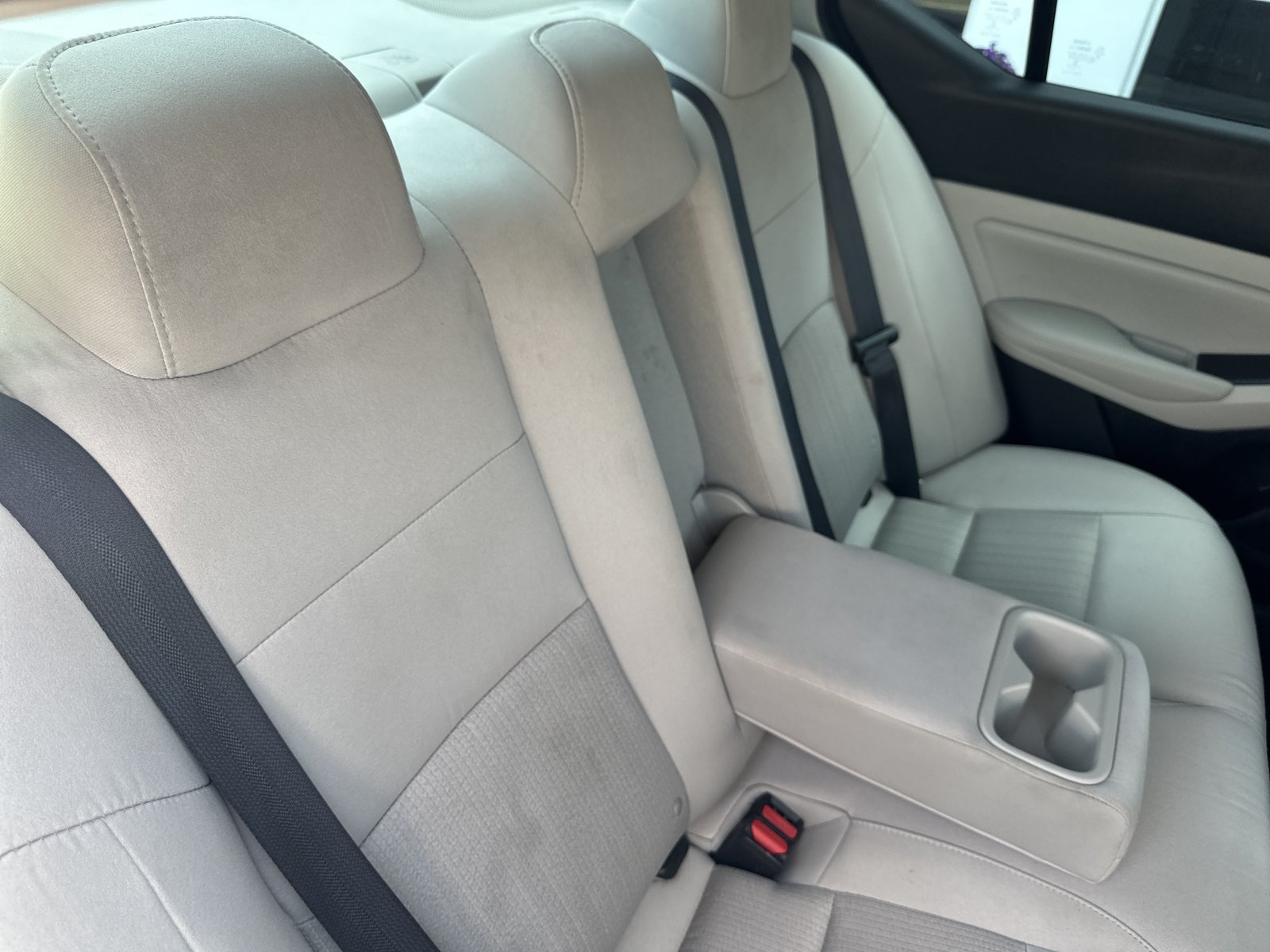 Used 2025 Nissan Altima 2.5 SV FWD image 22