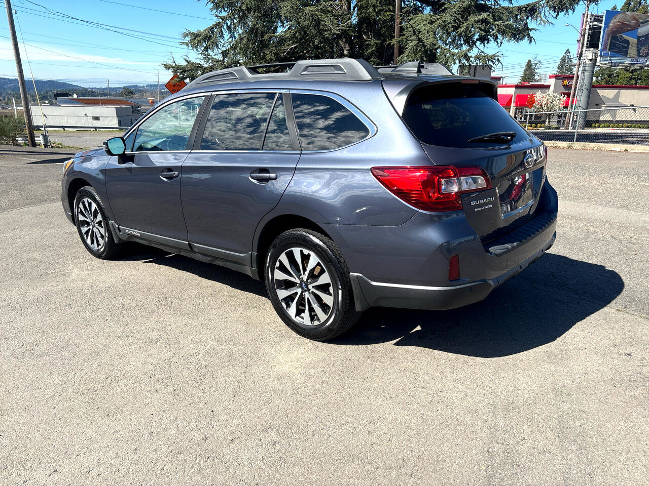 Used 2017 Subaru Outback 2.5i Limited image 14