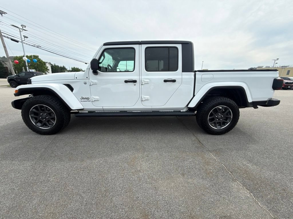 Certified 2022 Jeep Gladiator Overland w/ LED Lighting Group AWD/4WD image 2