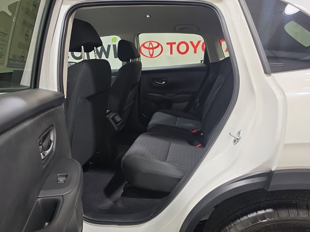 Used 2026 Honda HR-V LX image 31