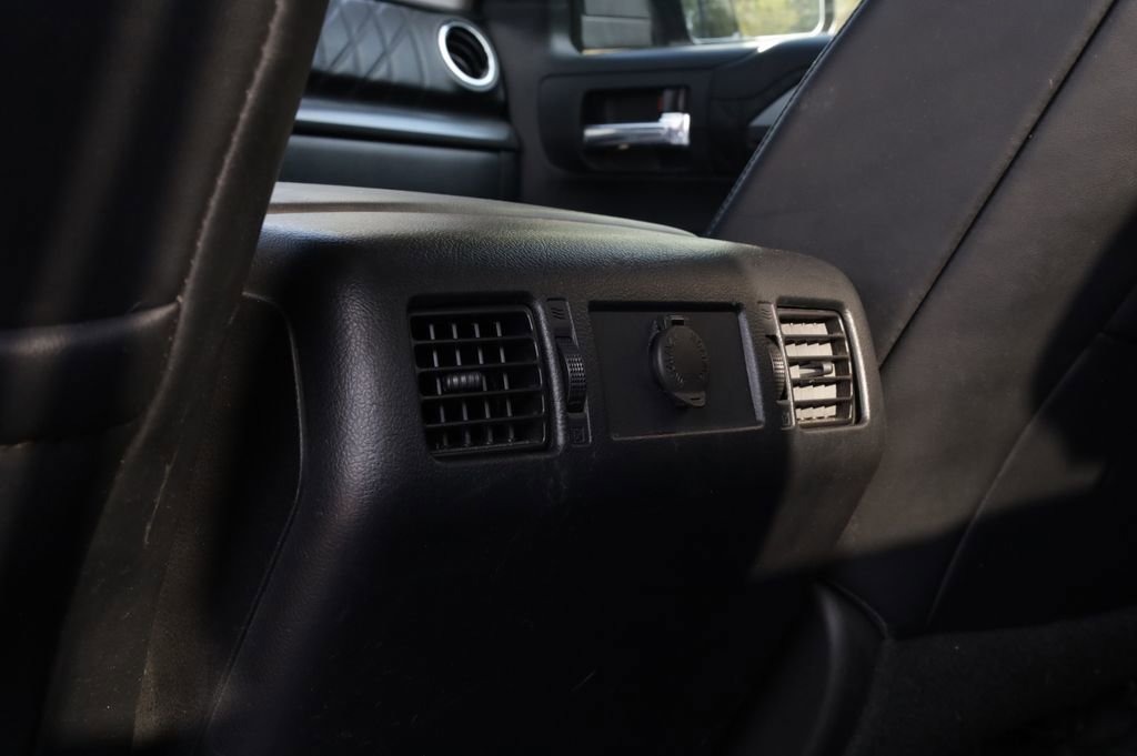 Used 2018 Toyota Tundra Platinum image 12