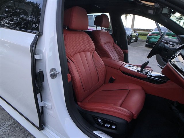 Used 2019 BMW ALPINA B7 xDrive w/ Luxury Rear Seating Package image 33